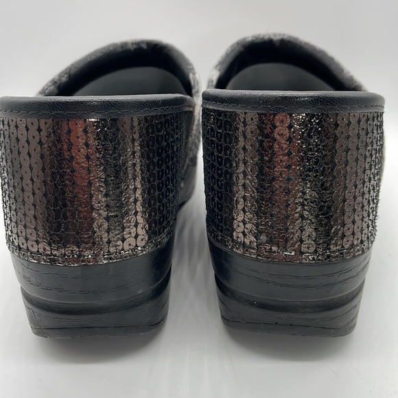 Dansko Sz 39 Bronze Sequin style Clogs - Picture 5 of 8